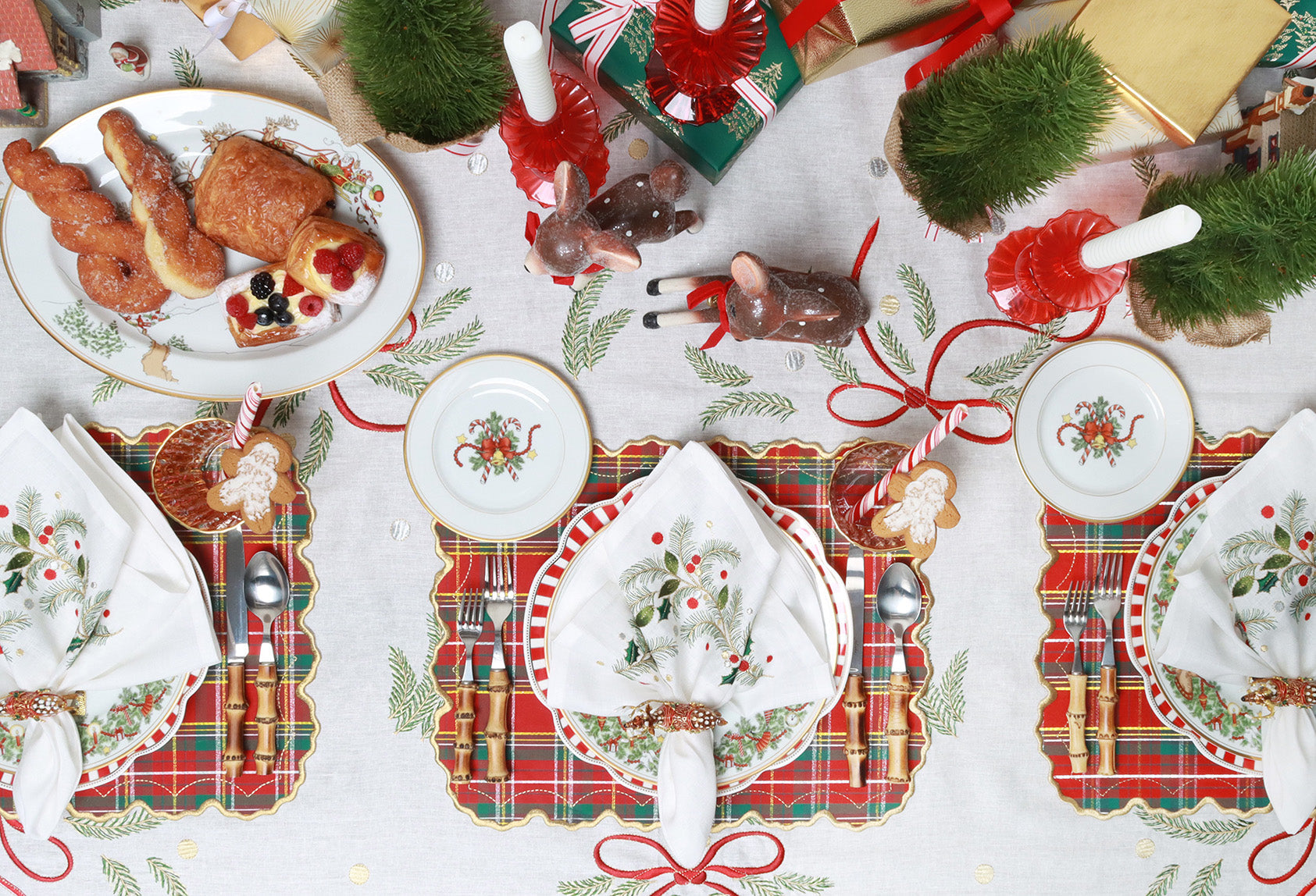 Christmas Dinnerware: Stylish Sets, Holiday Table Ideas & Where to Buy