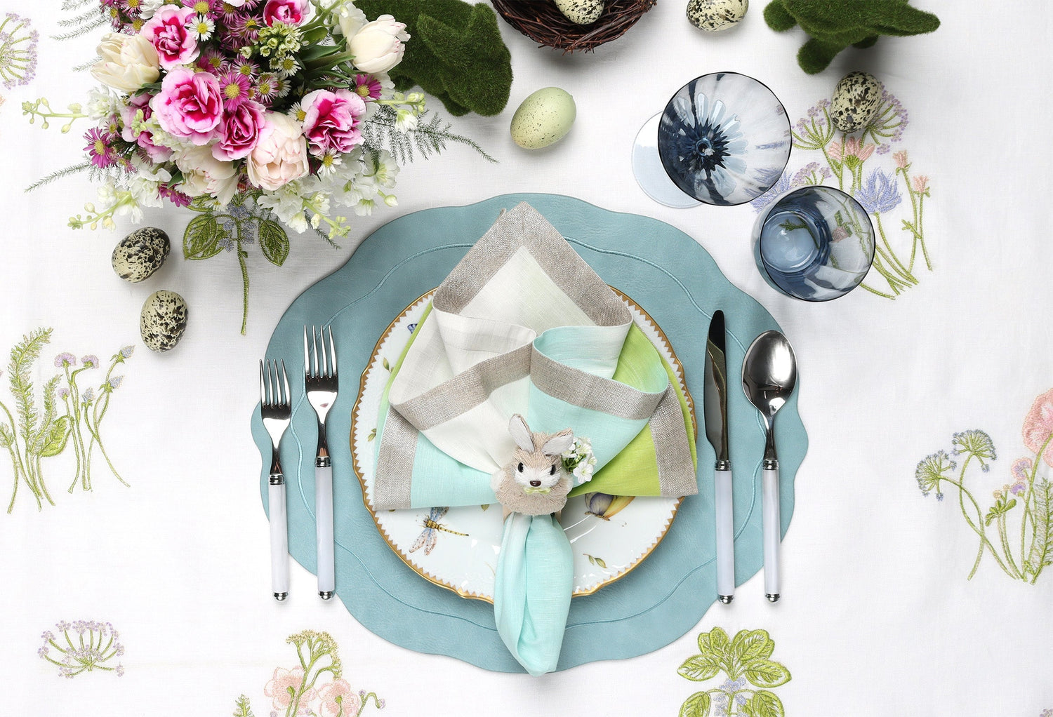 Easy Easter Napkin Folding Ideas for Festive Holiday Tables