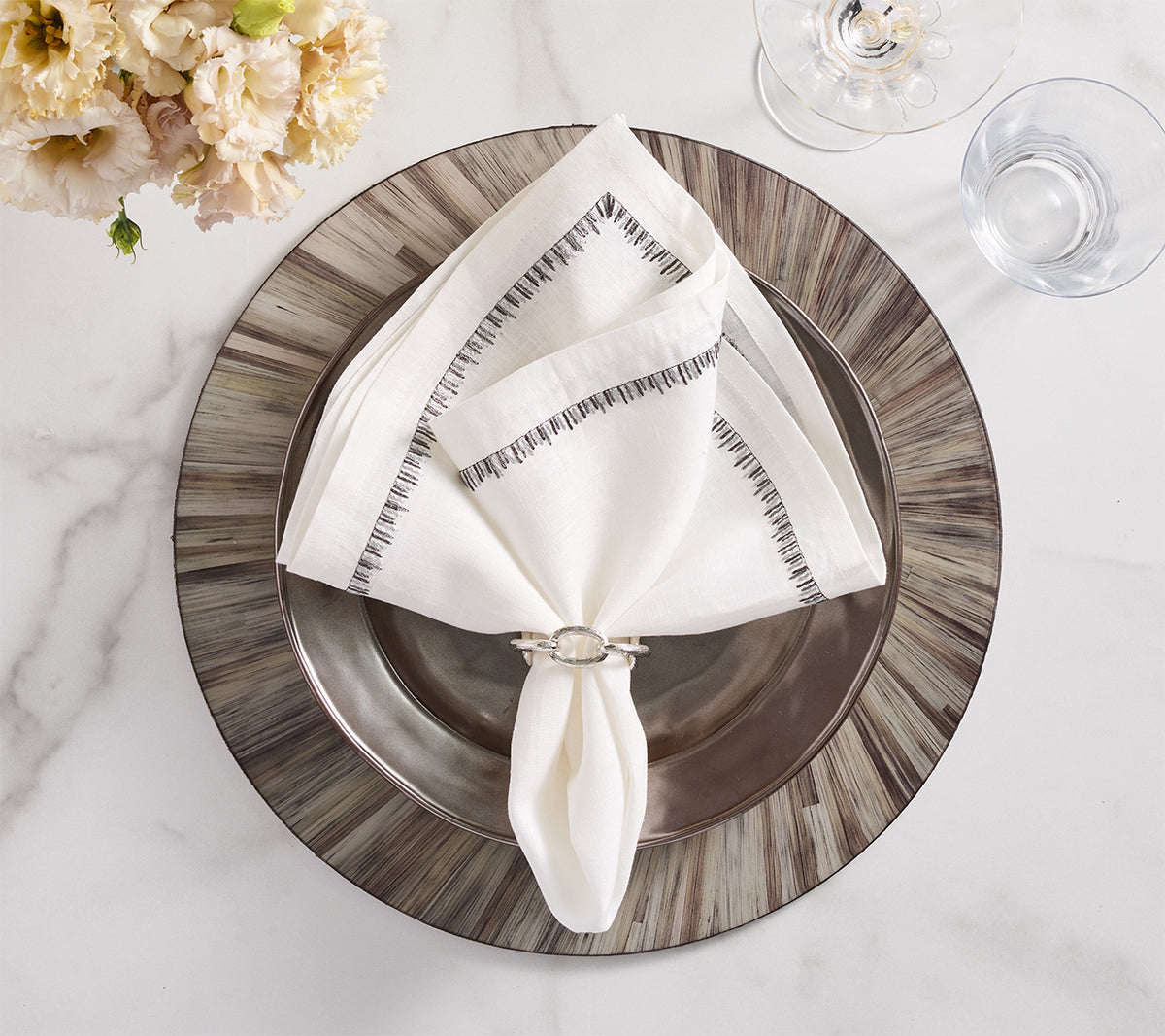 Filament Napkin in White, Silver & Gunmetal, Set of 4