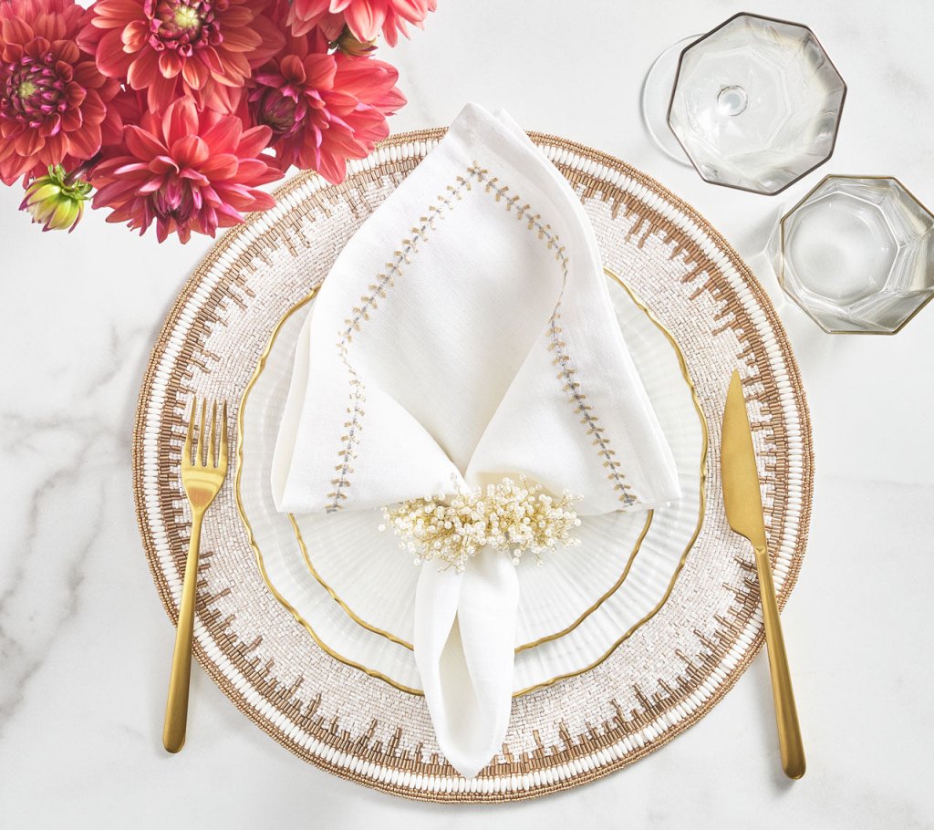 Enamor Placemat in White & Gold, Set of 4