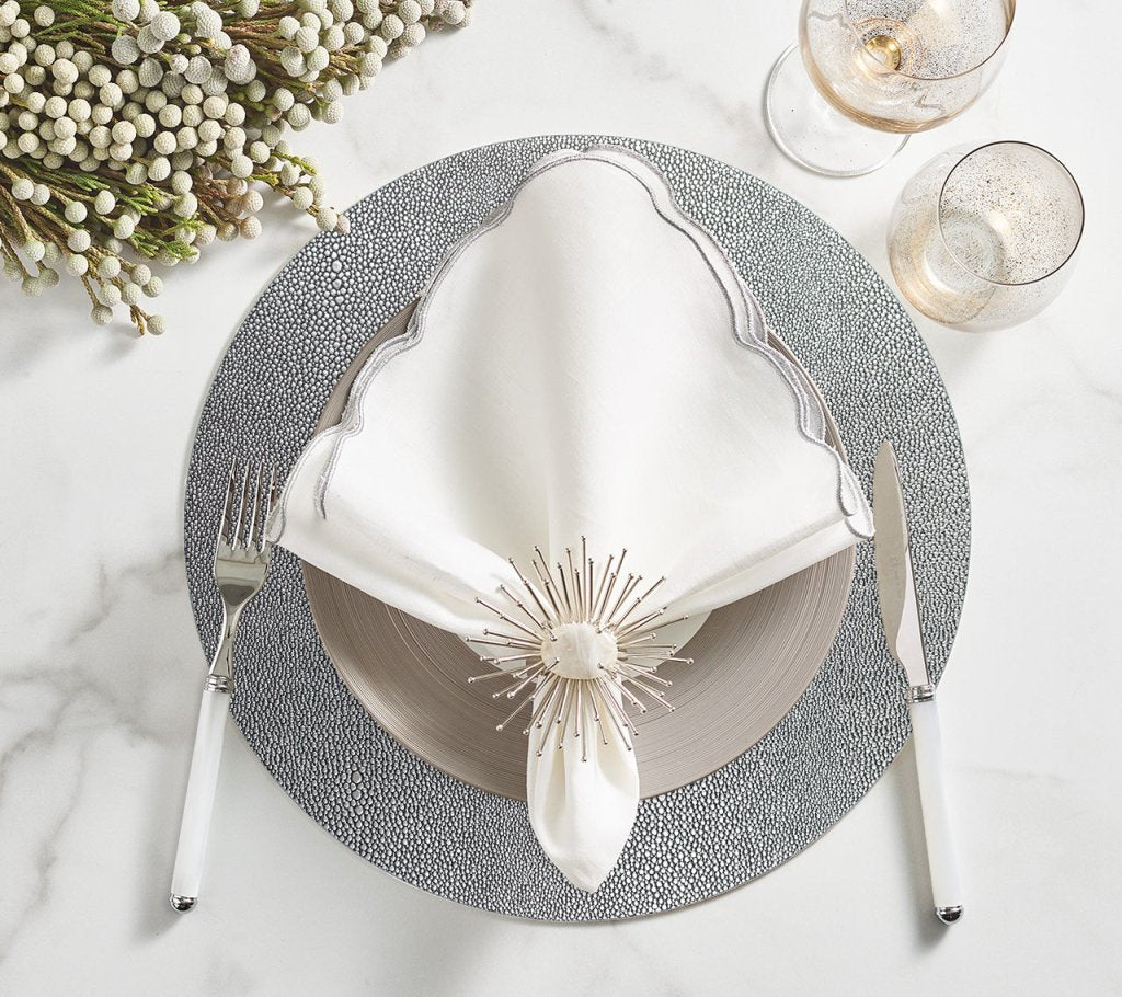 Luminance Napkin in White & Silver, Set of 4
