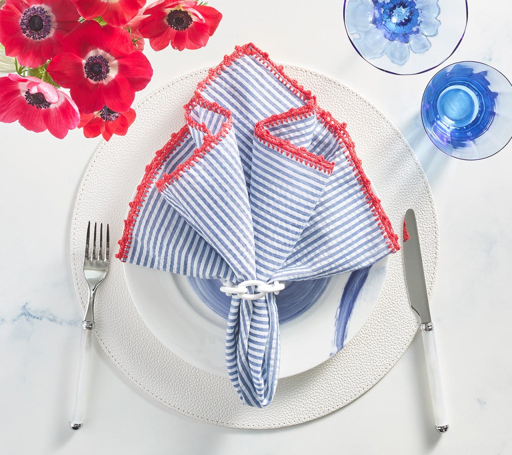 Kim Seybert, Inc.Seersucker Napkin in Navy & Red, Set of 4Napkins