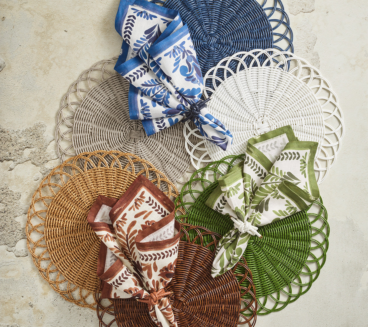 Botanica Napkin in Ivory & Navy, Set of 4