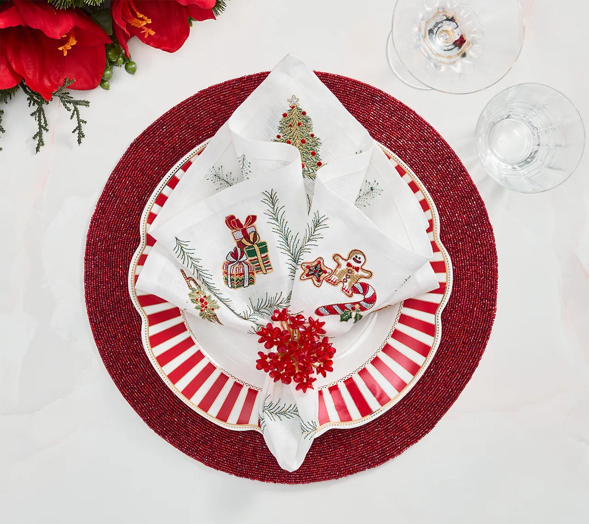 Xmas Trellis Napkin in White, Red & Green, Set of 4