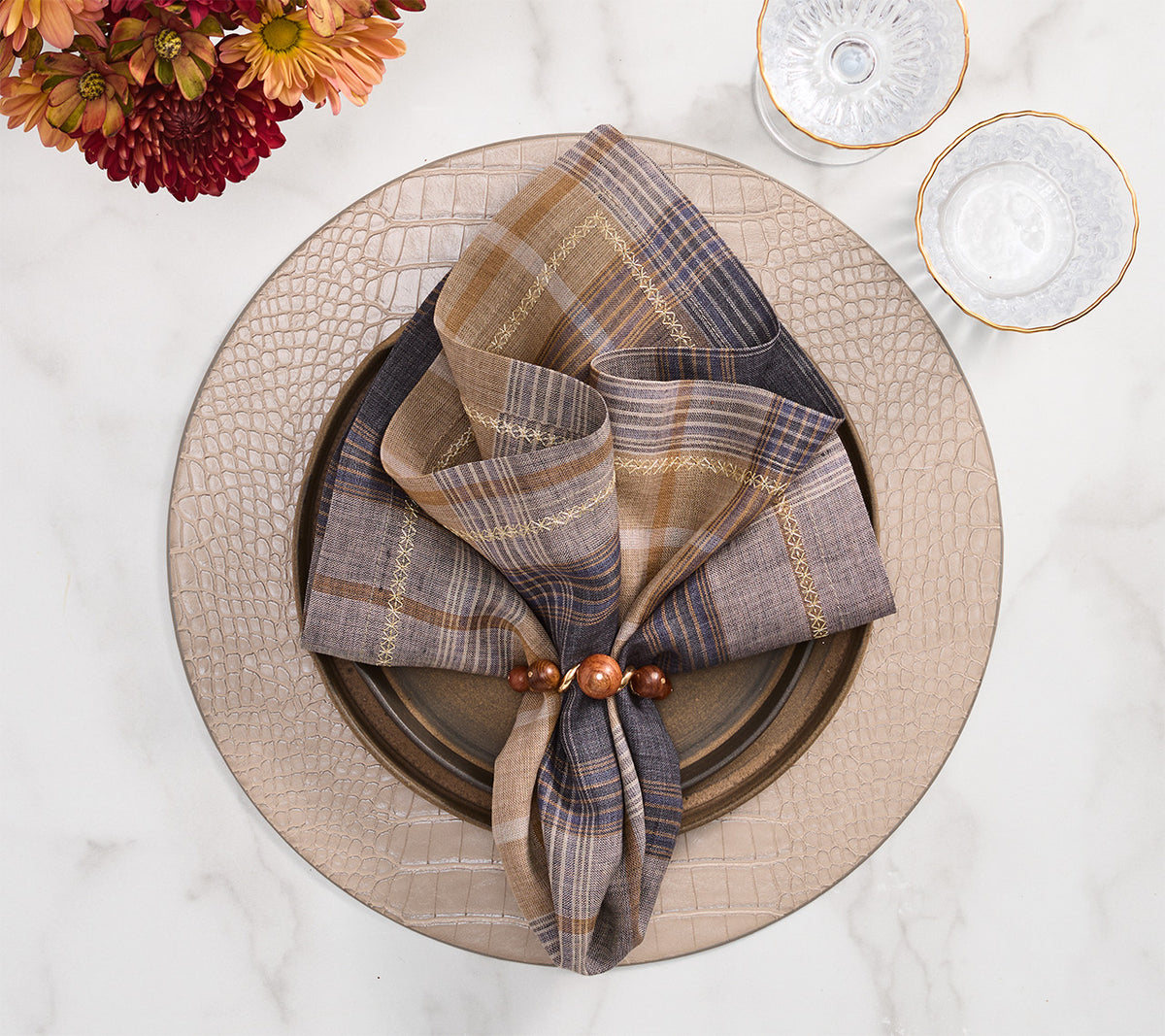 Bois Napkin Ring in Brown & Gold, Set of 4