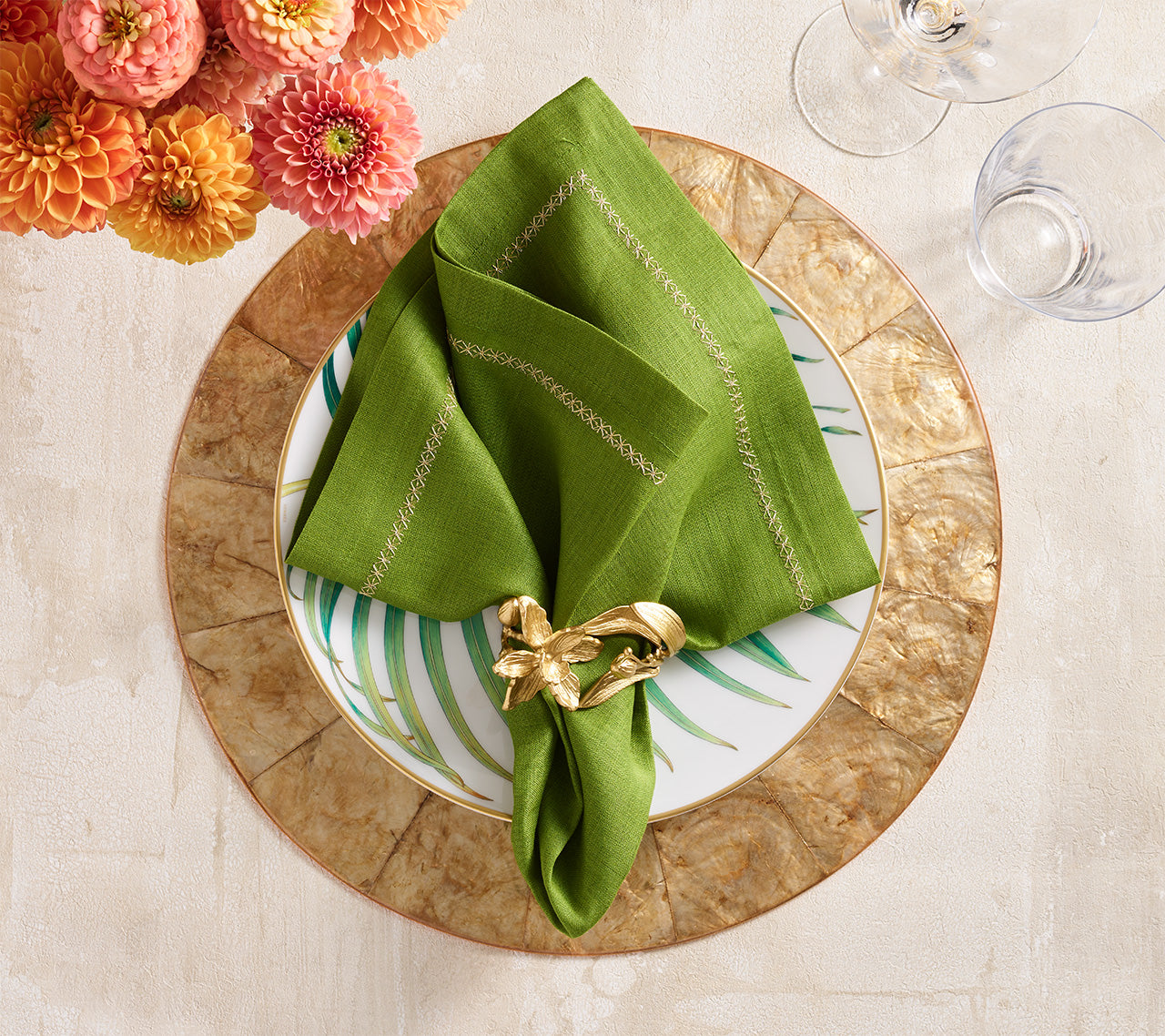 Orchid Napkin Ring in Gold, Set of 4