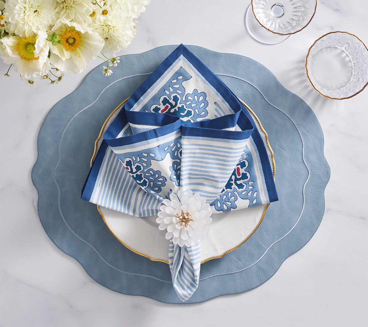 Filigree Napkin in White & Blue, Set of 4
