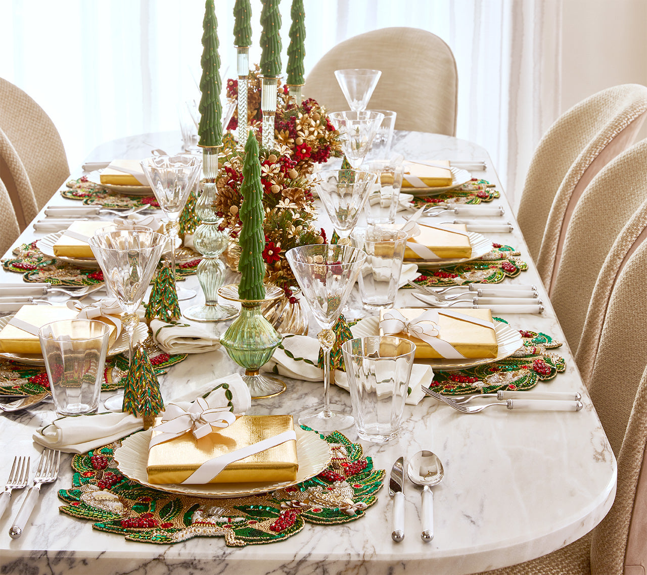Xmas Carol Placemat in Red, Green & Gold, Set of 2