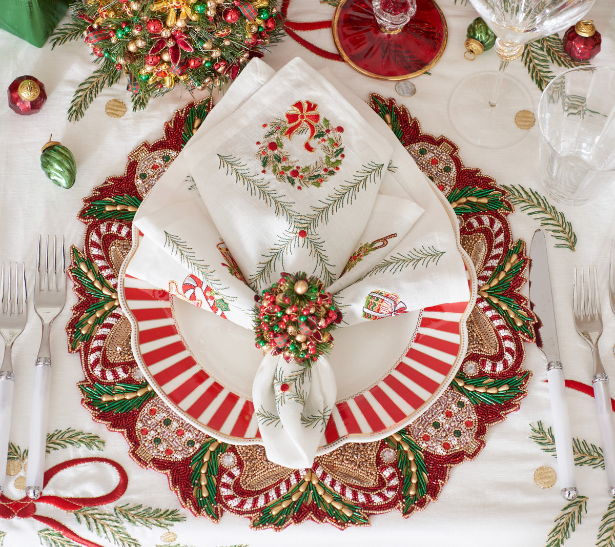 Xmas Trellis Napkin in White, Red & Green, Set of 4