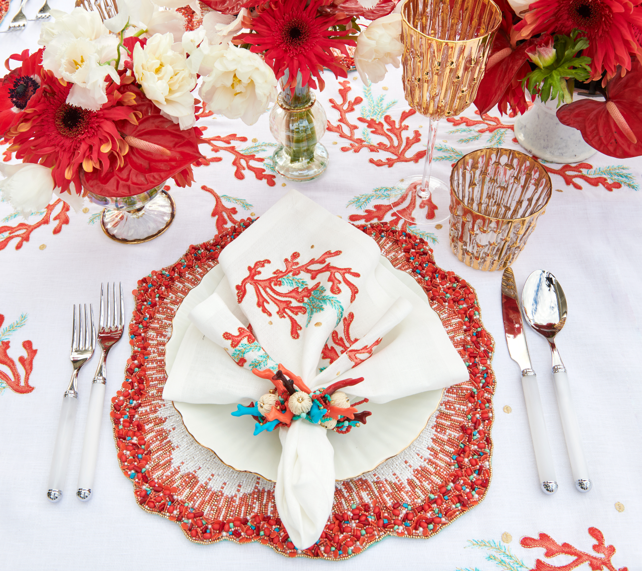 Coral Spray Napkin in White, Coral & Turquoise, Set of 4