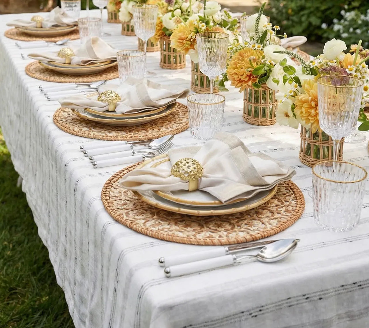Stria Tablecloth in Ivory & Black