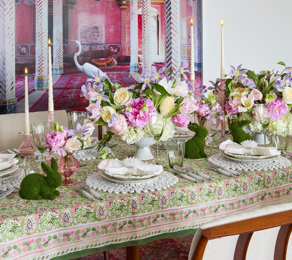 Kim Seybert, Inc.Mira Napkin in Green & Pink, Set of 4Napkins