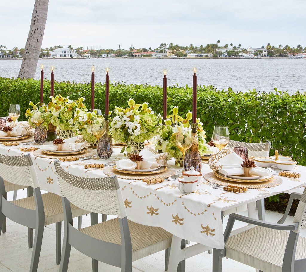 Kim Seybert, Inc.Embroidered Palm Tablecloth in White, Natural & GoldTablecloths