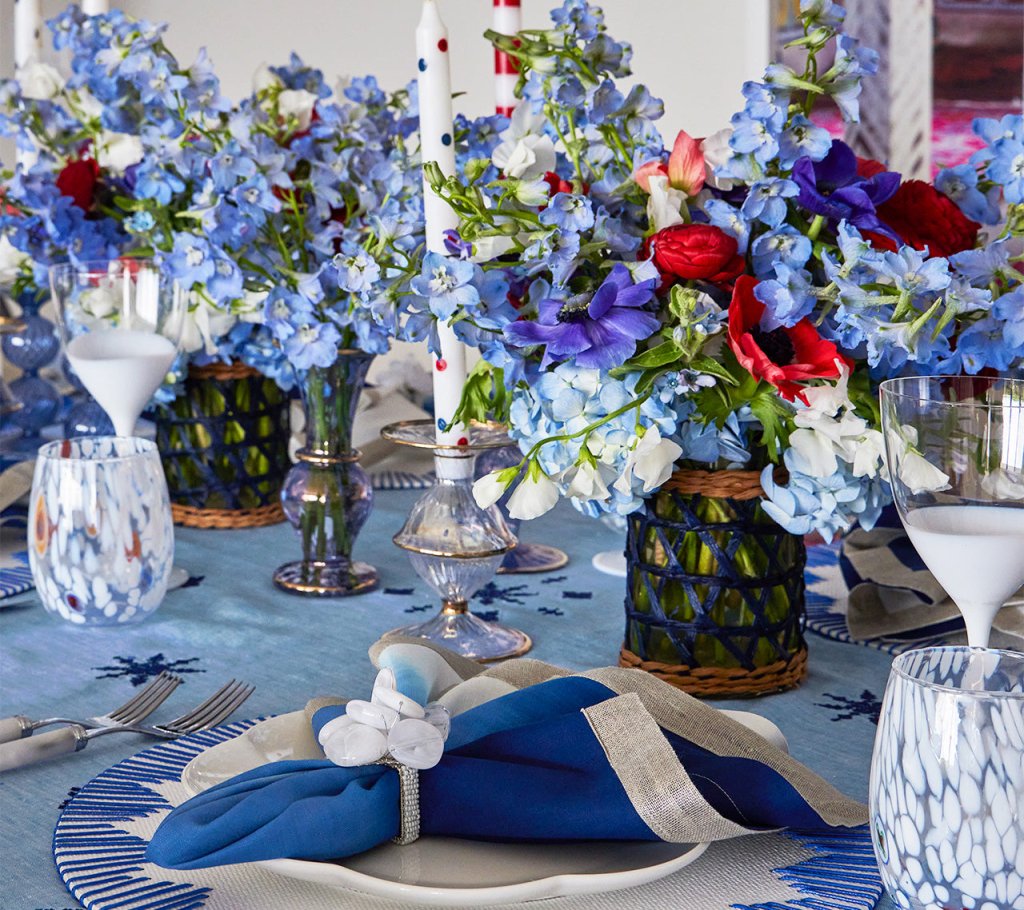 Kim Seybert, Inc.Dip Dye Napkin in Blue & White, Set of 4Napkins