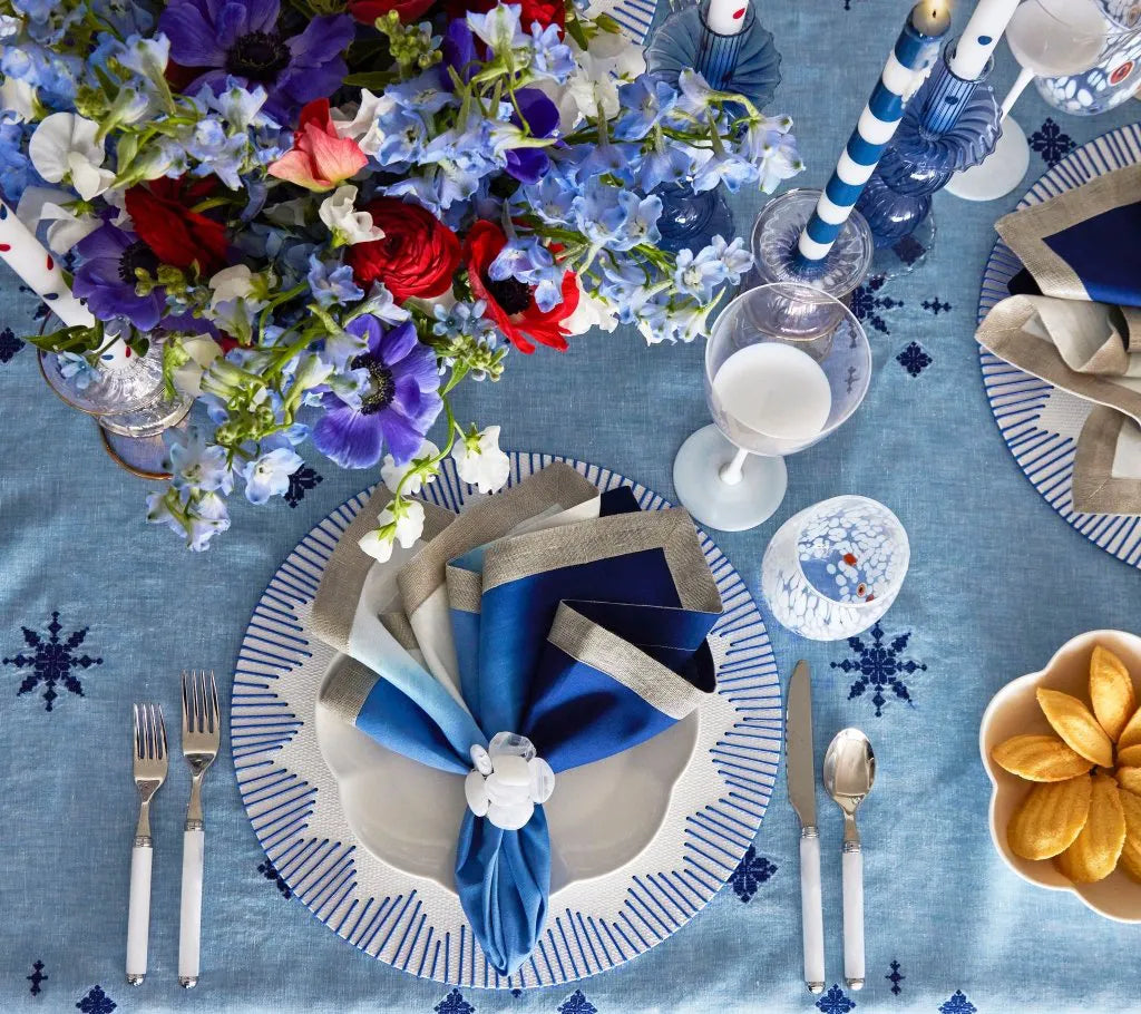 #color_white & blue