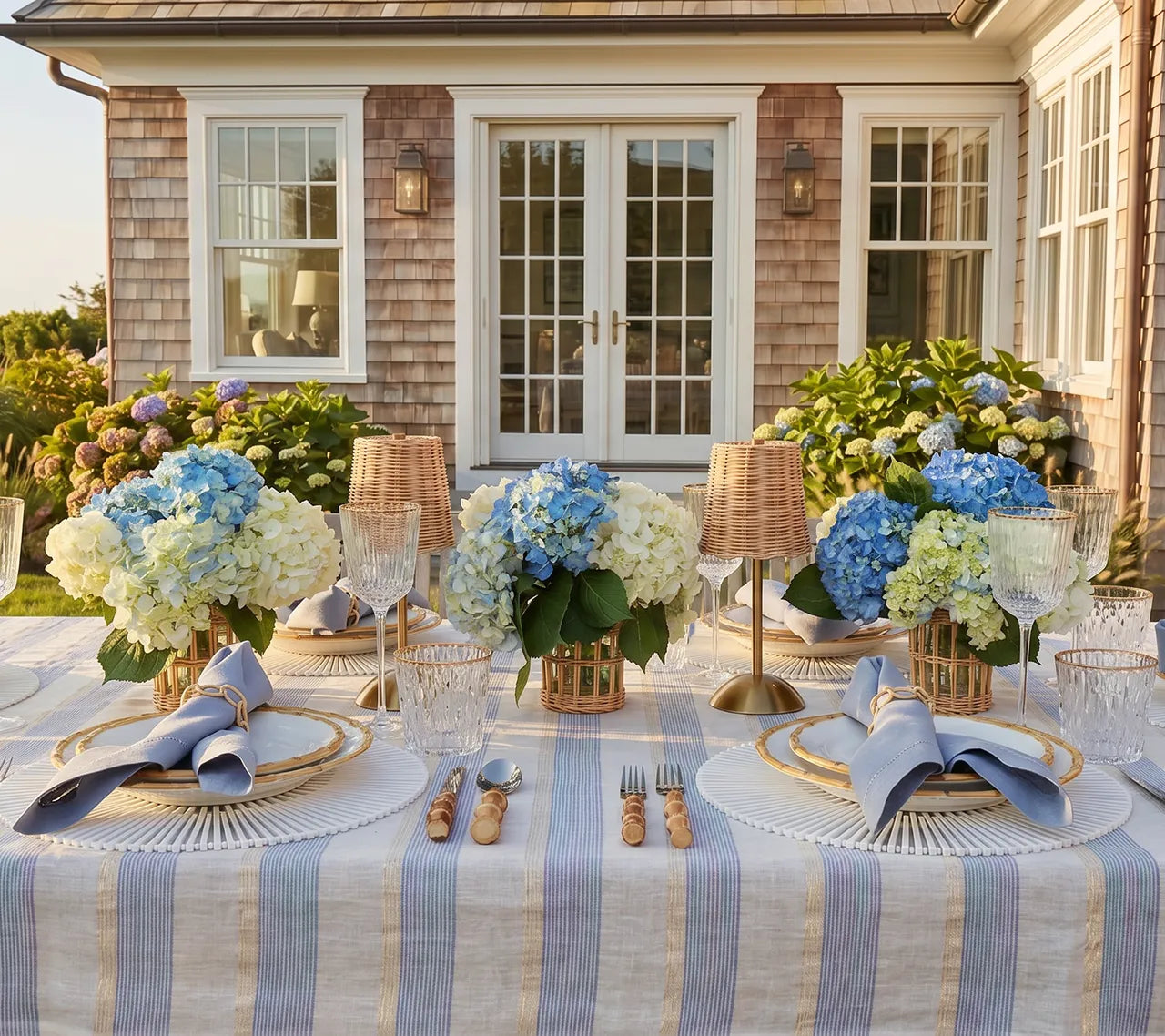 Broad Stripe Tablecloth in Blue & White