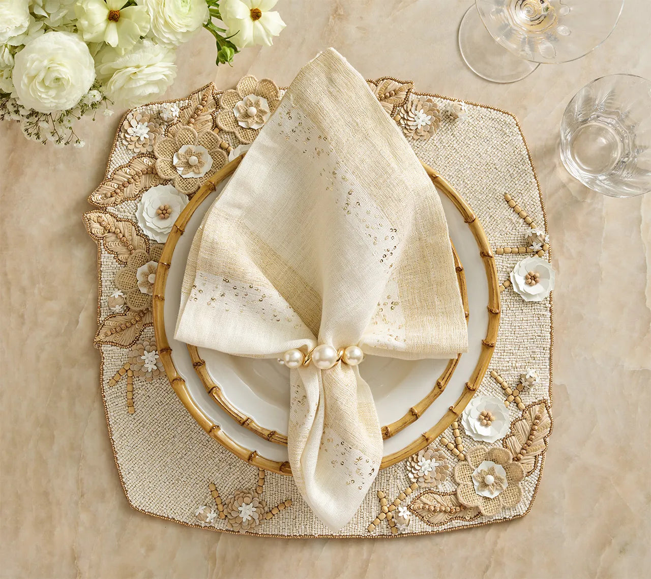 Spectra Napkin in White & Gold, Set of 4