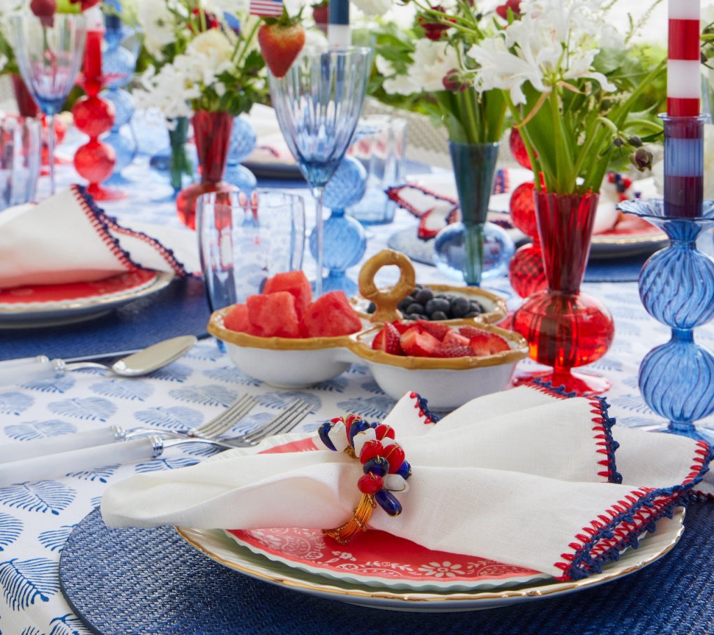 Knotted Edge Napkin in White, Navy & Red, Set of 4