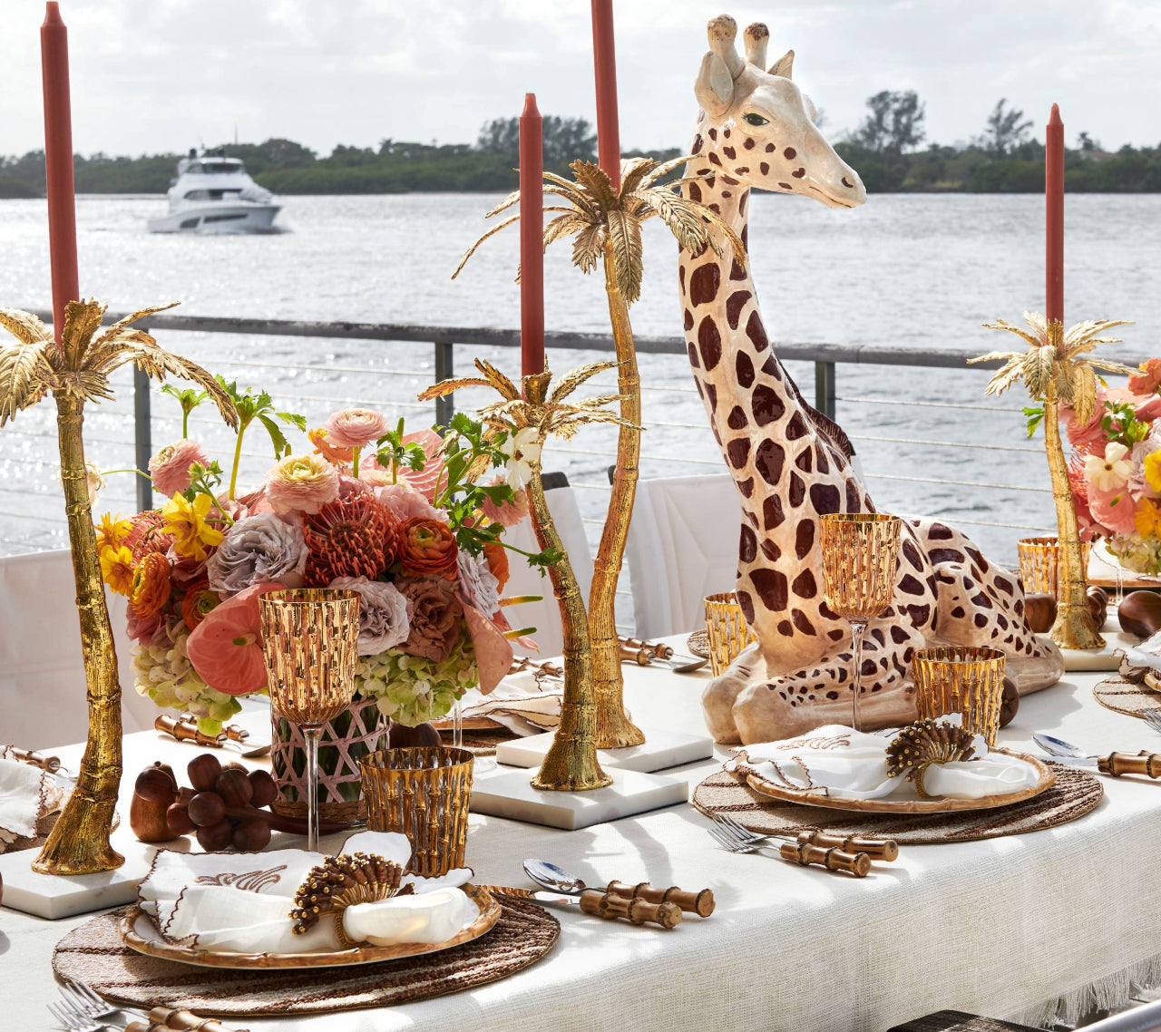 Royal Palm Napkin in White & Brown, Set of 4