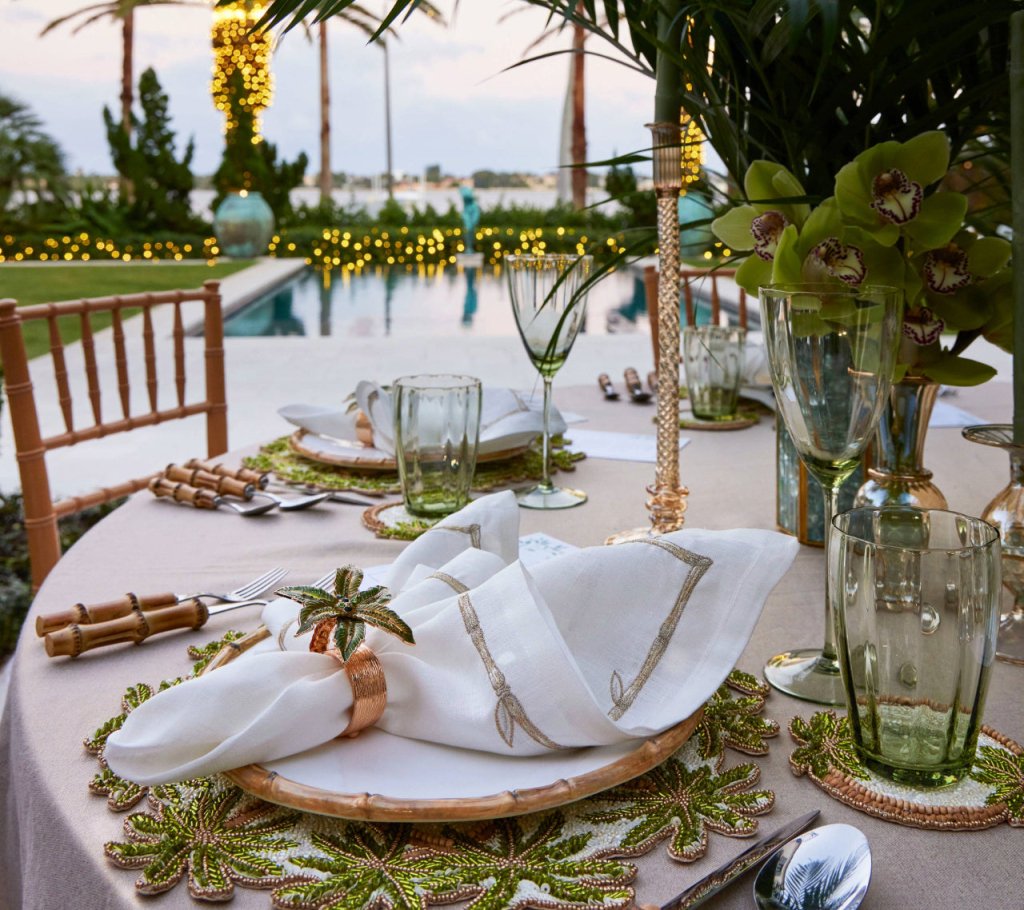 Kim Seybert, Inc.Palm Coast Napkin Ring in Green & Gold, Set of 4 in a Gift BoxNapkin Rings