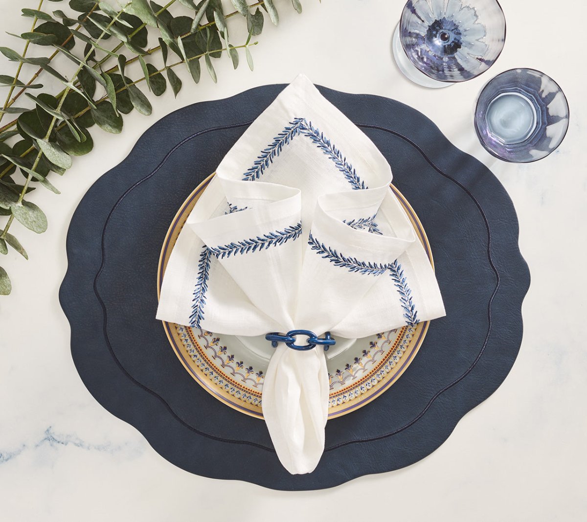 Enamel Chain Link Napkin Ring in Navy, Set of 4