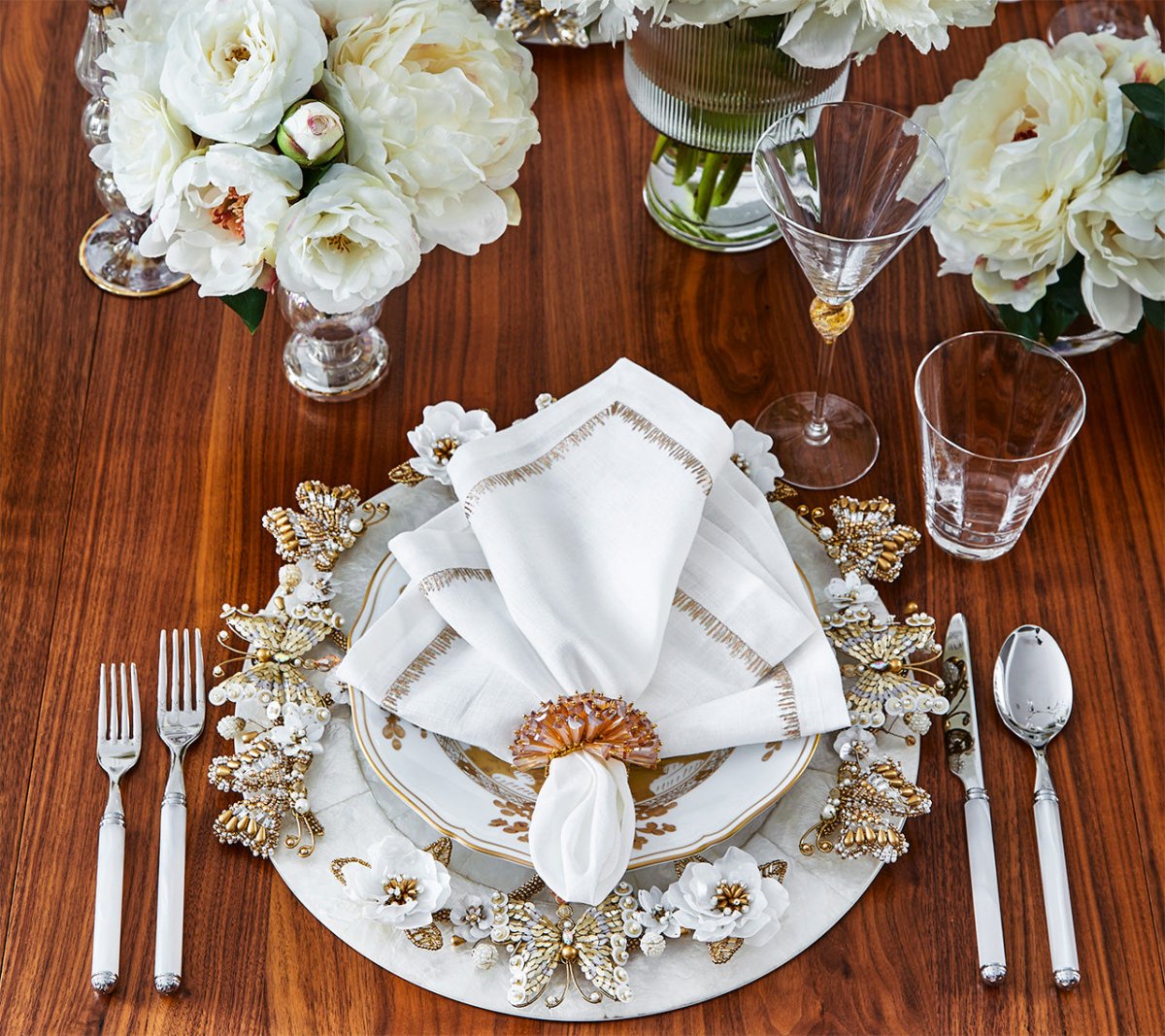 Kim Seybert, Inc.Papillon Charger in Ivory & Gold, Set of 2Placemats