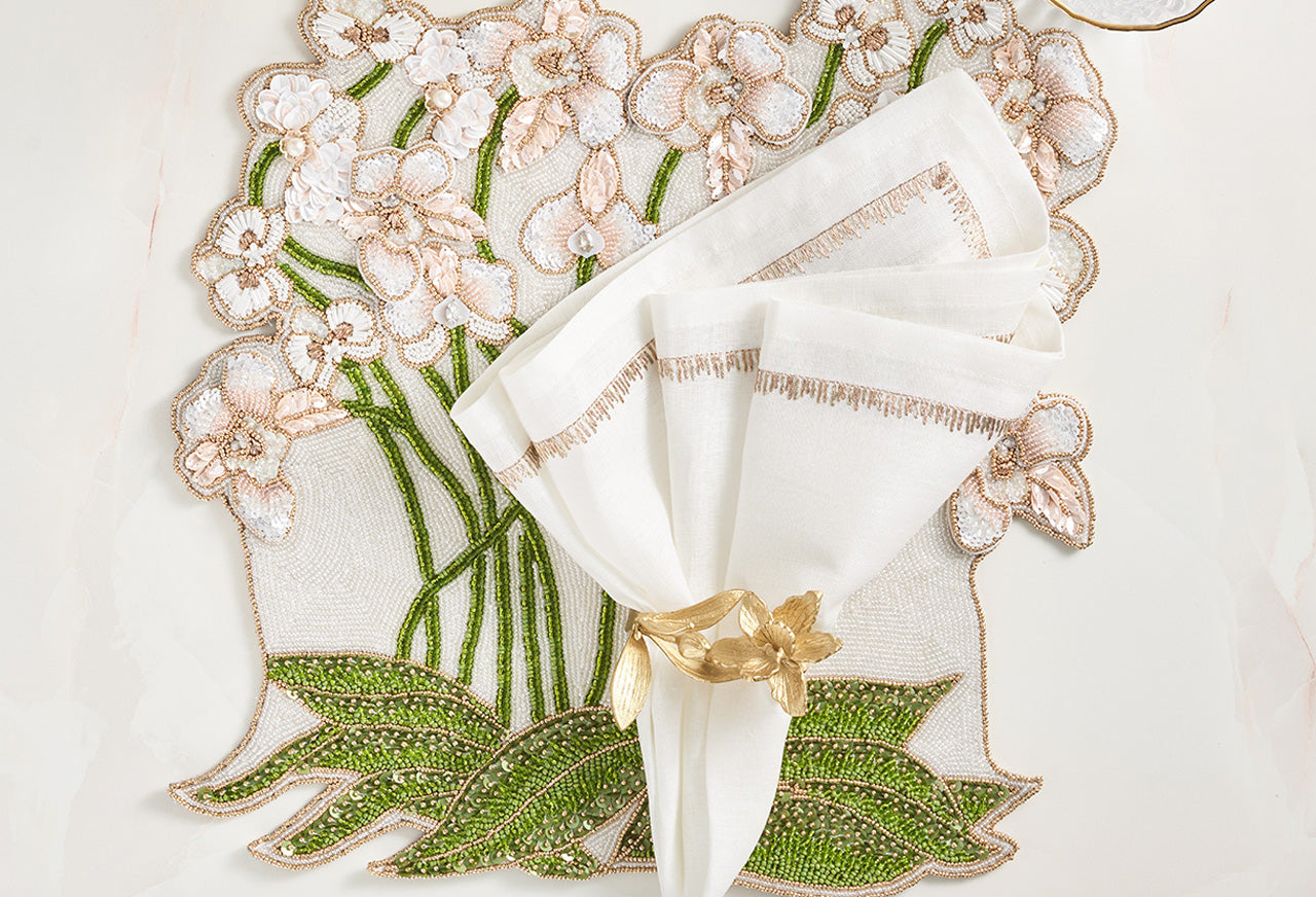 Timeless Elegance: Crafting the Perfect Mother's Day Brunch Table Decor