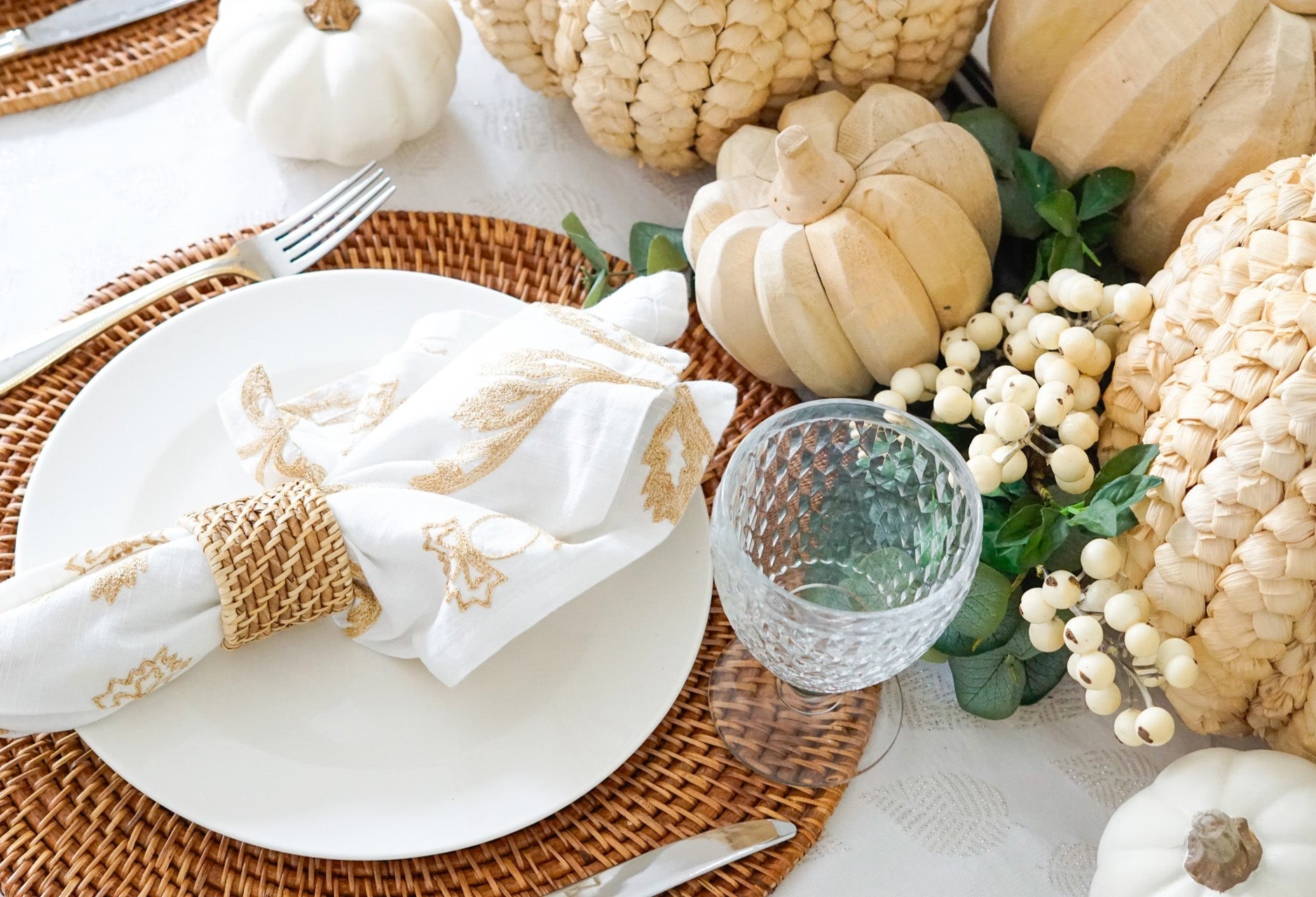 Elevate Thanksgiving Gatherings with Luxurious Woven Placemats | Kim Seybert
