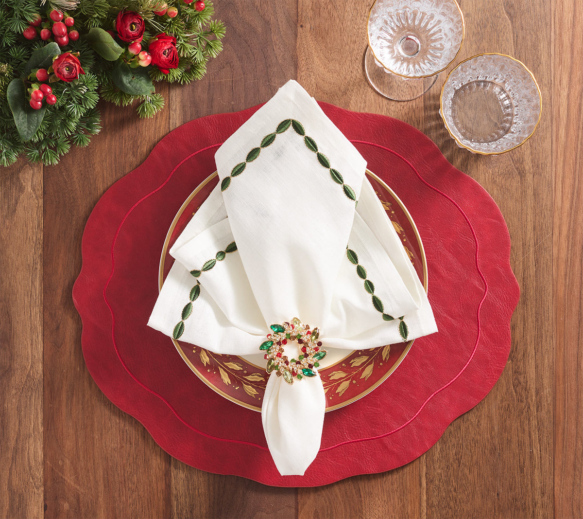 Swag Napkin in White, Green & Gold, Set of 4