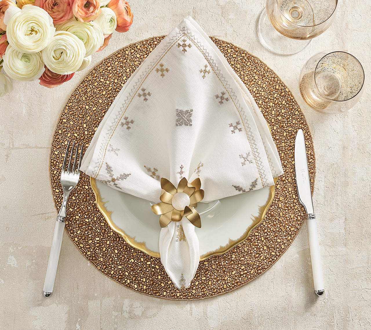 Kim Seybert Luxury Fez Napkin in White, Gold & Silver