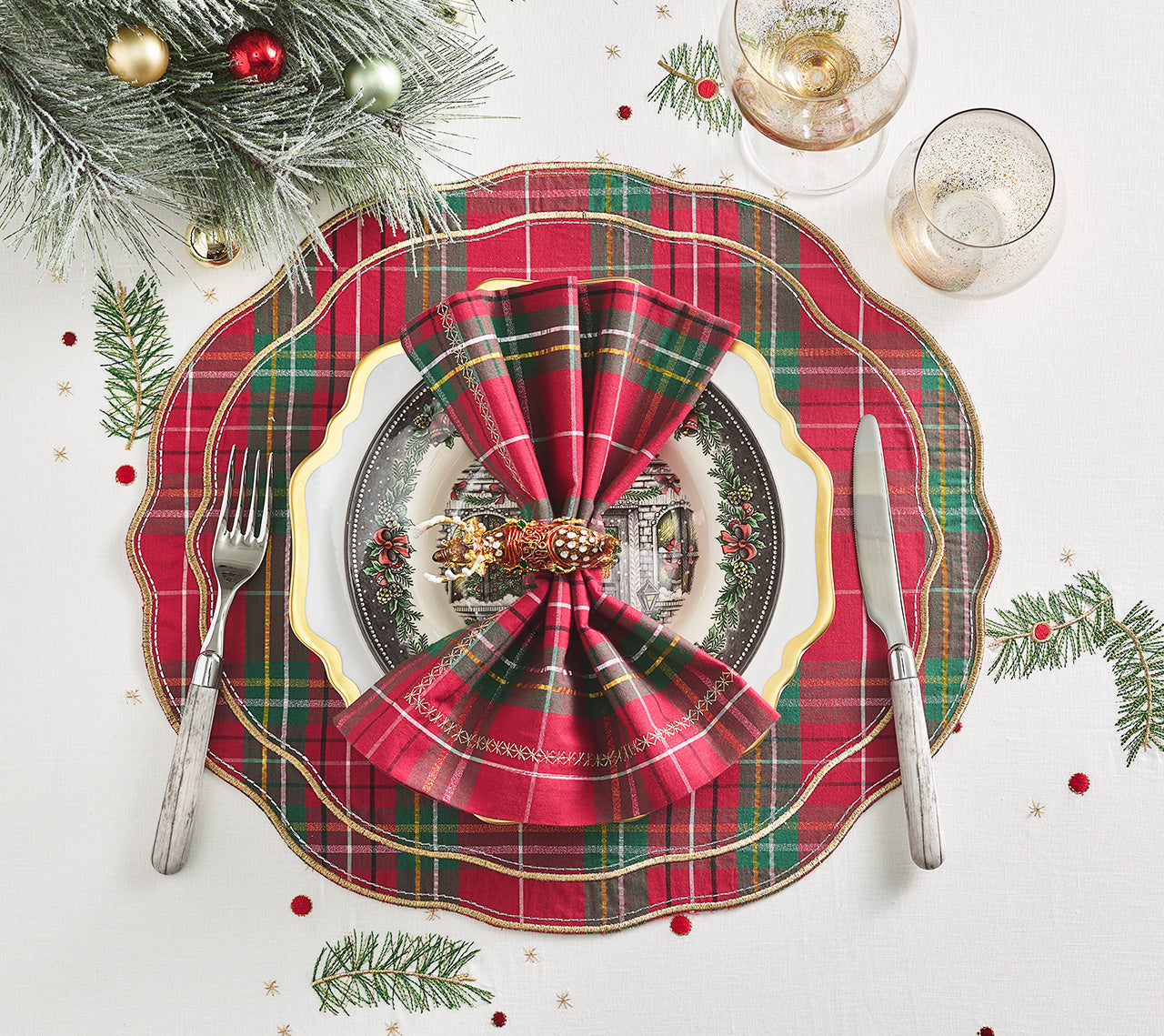 Set of 12 Cloth Napkins 16” Festive Red & Green Plaid With Gold  Stitching