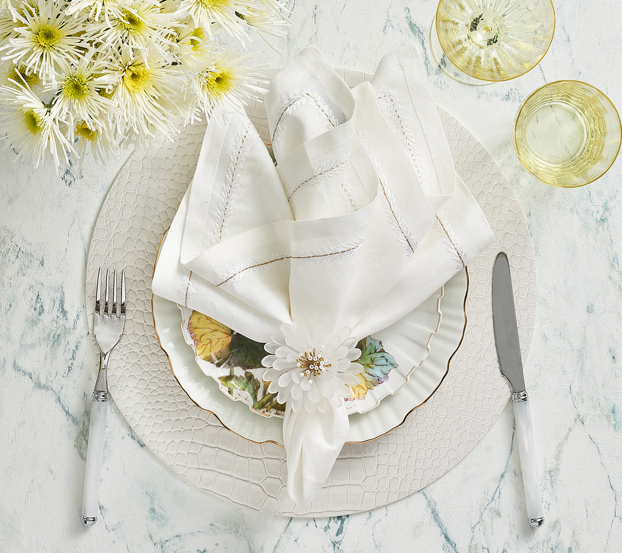 Kim Seybert Luxury Jardin Napkin in White