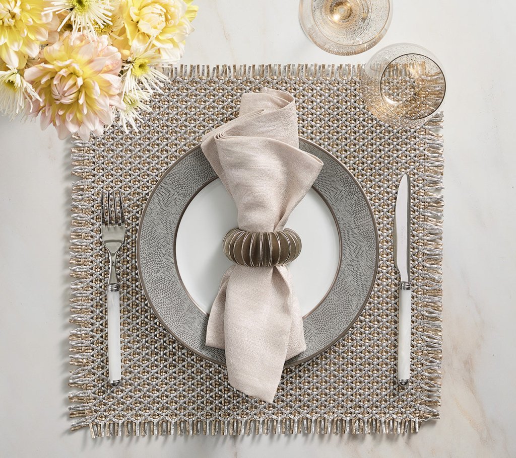 Kim Seybert, Inc.Metallic Linen Napkin in Natural & Silver, Set of 4Napkins