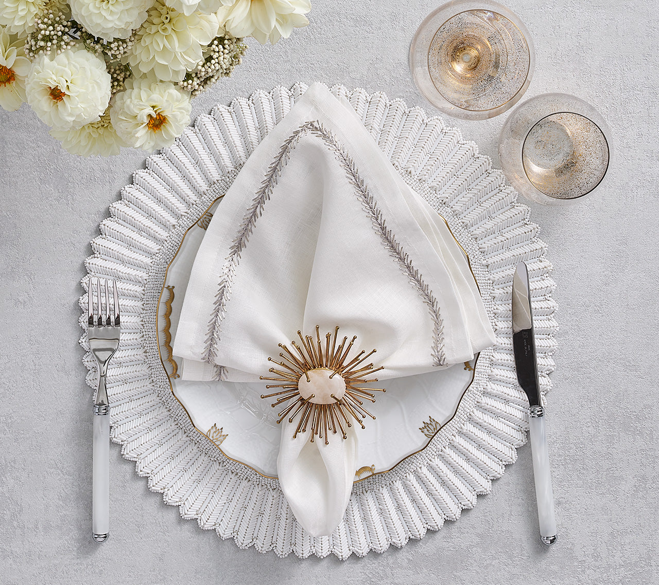 Kim Seybert Luxury Jardin Napkin in White & Silver