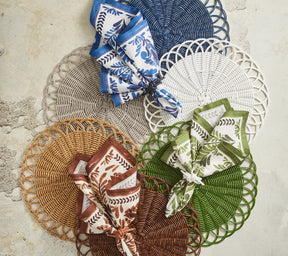 Botanica Napkin in Ivory & Green, Set of 4