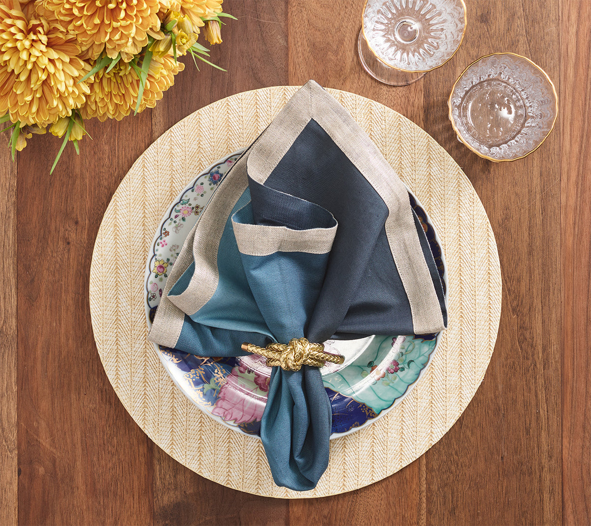 Rope Knot Napkin Ring in Gold, Set of 4