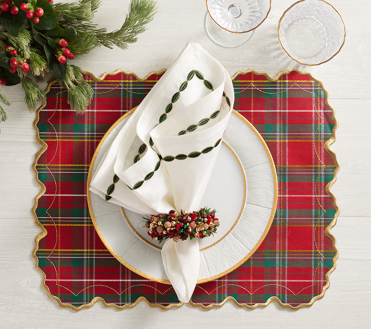 Swag Napkin in White, Green & Gold, Set of 4