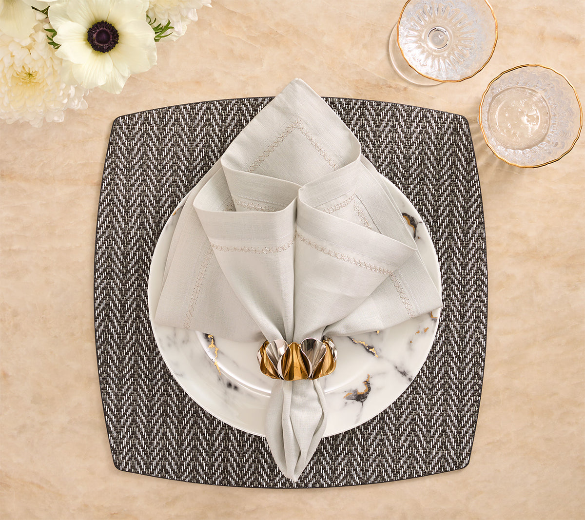 Enigma Napkin Ring in Gold & Silver, Set of 4