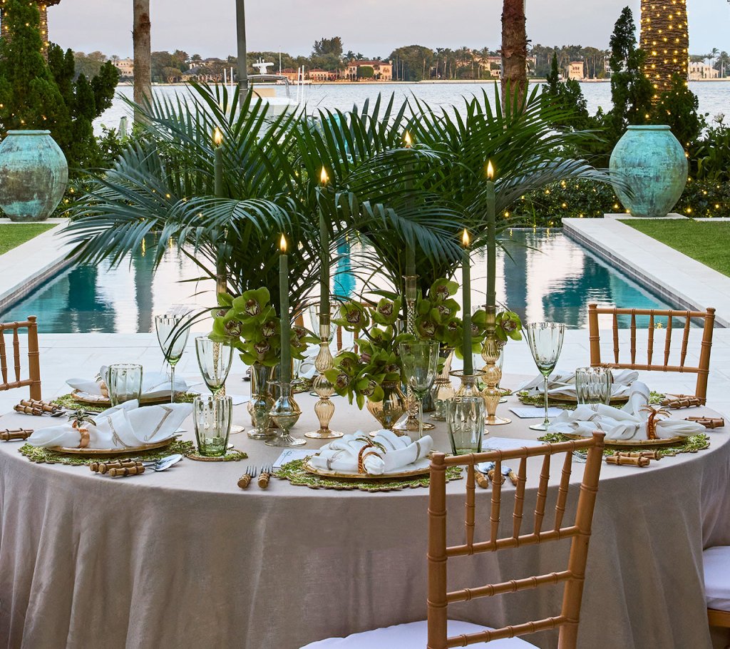 Palm Coast Napkin Ring in Green & Gold in a Gift Box | Kim Seybert