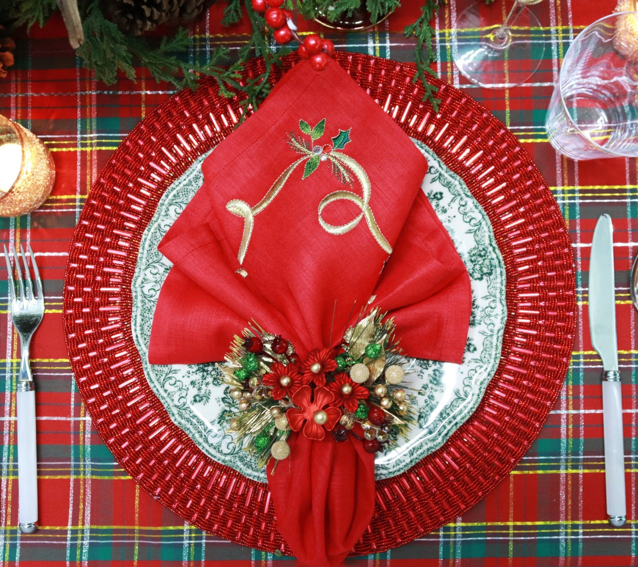 Xmas Ribbon Napkin in Red, Green & Gold