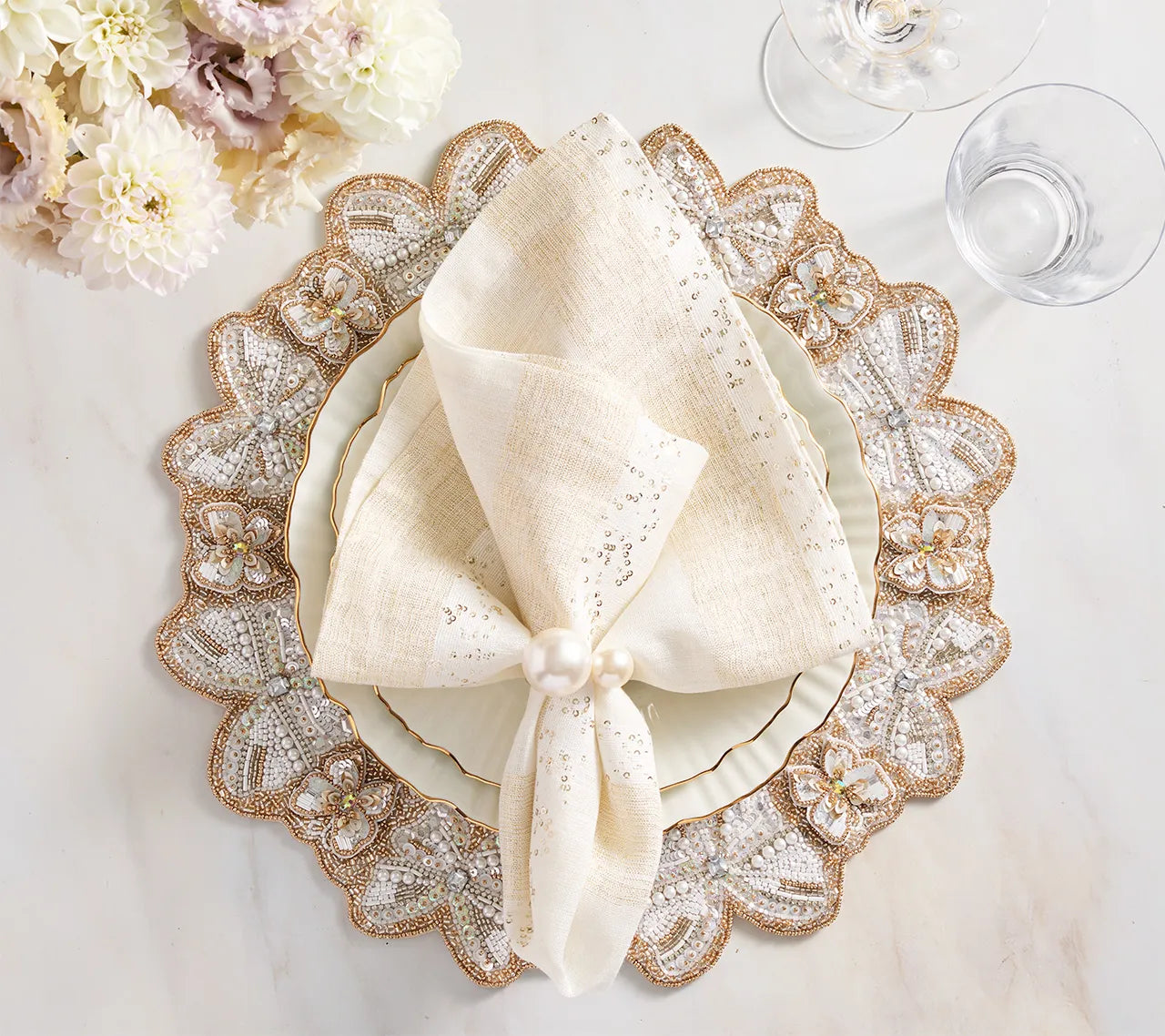 Spectra Napkin in White & Gold, Set of 4