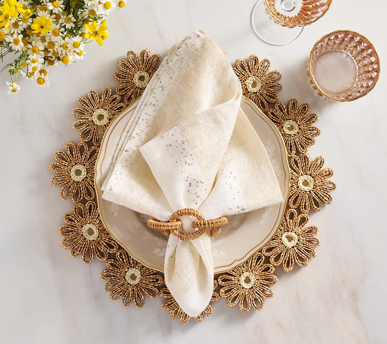 Spectra Napkin in White & Gold, Set of 4