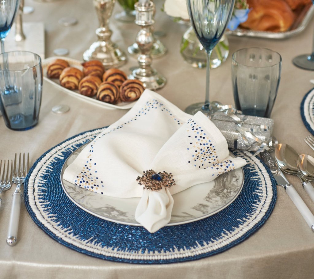 Kim Seybert, Inc.Enamor Placemat in Navy & White, Set of 4Placemats