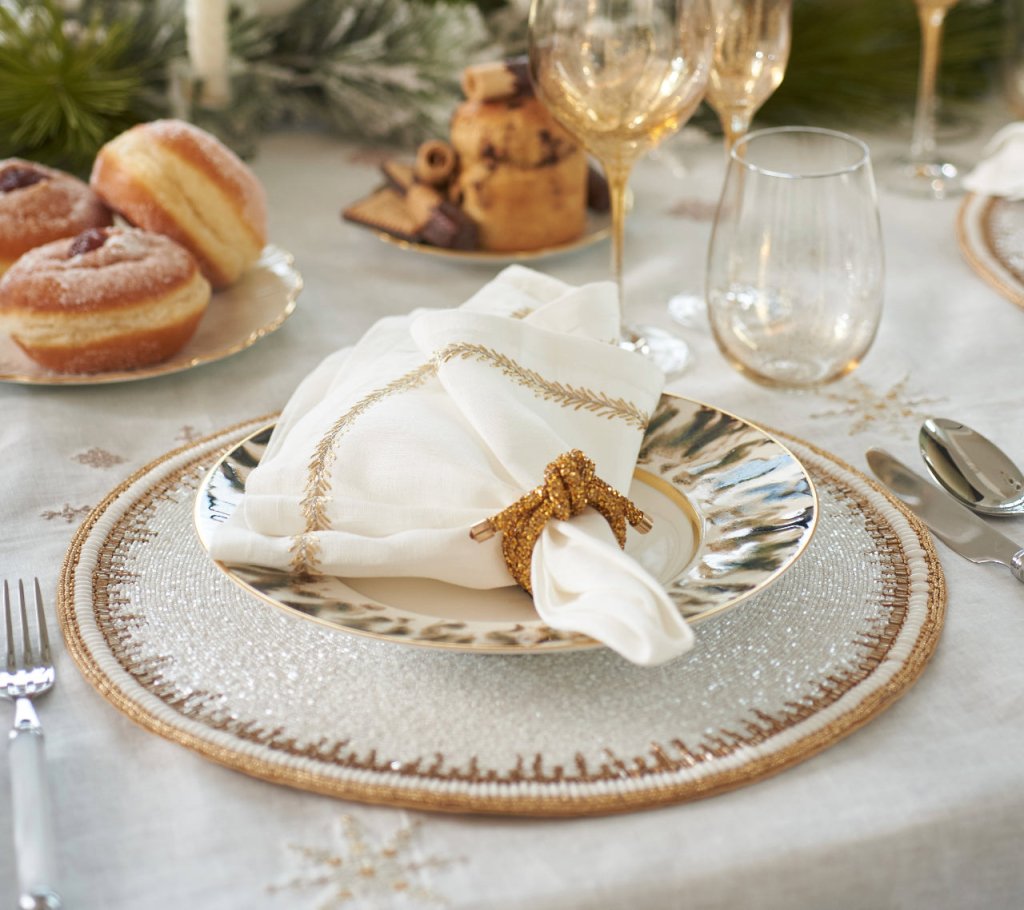 Enamor Placemat in White & Gold, Set of 4