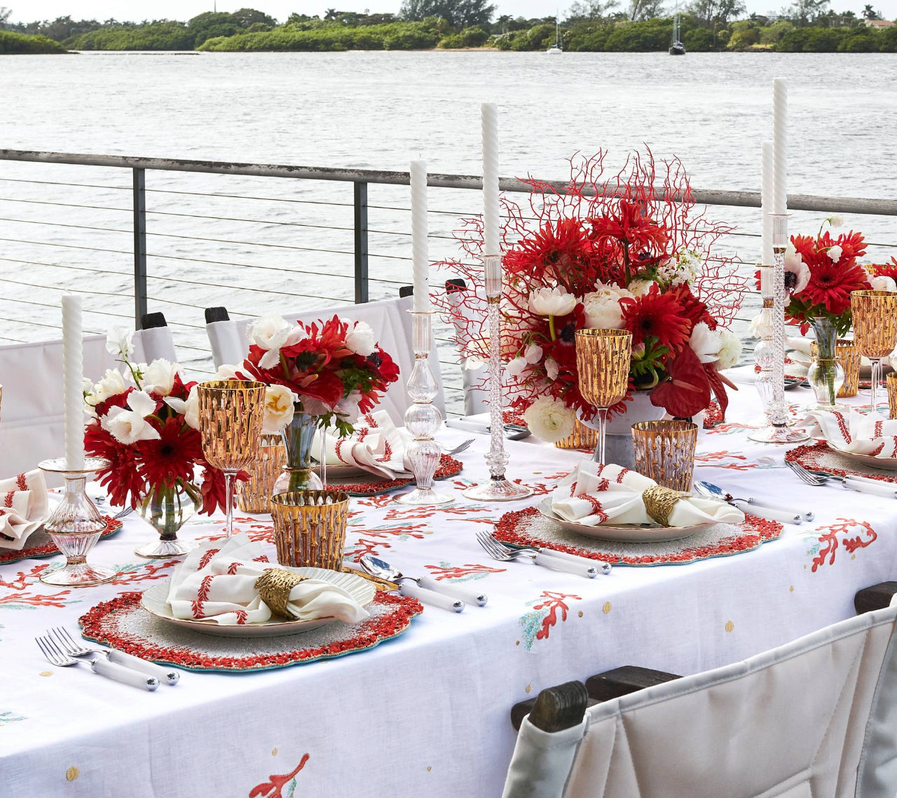 Reef Chic Placemat in White, Coral & Turquoise, Set of 2