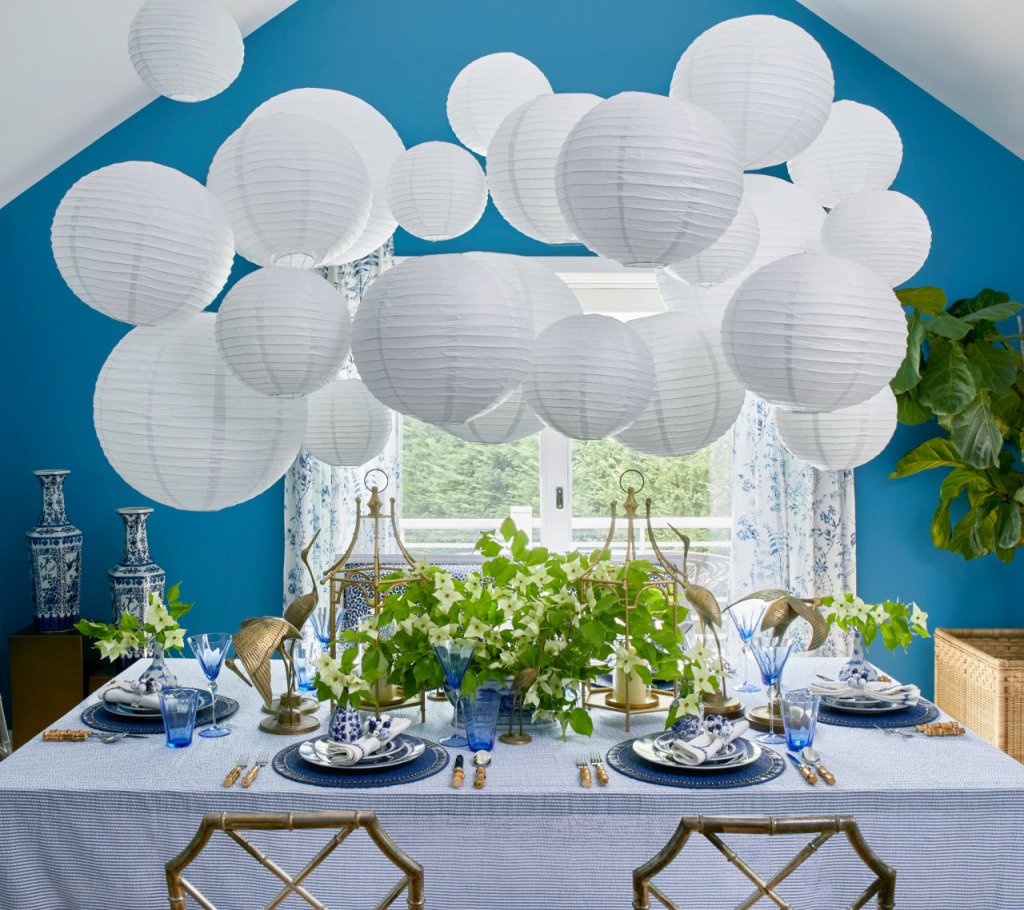 #color_blue & white