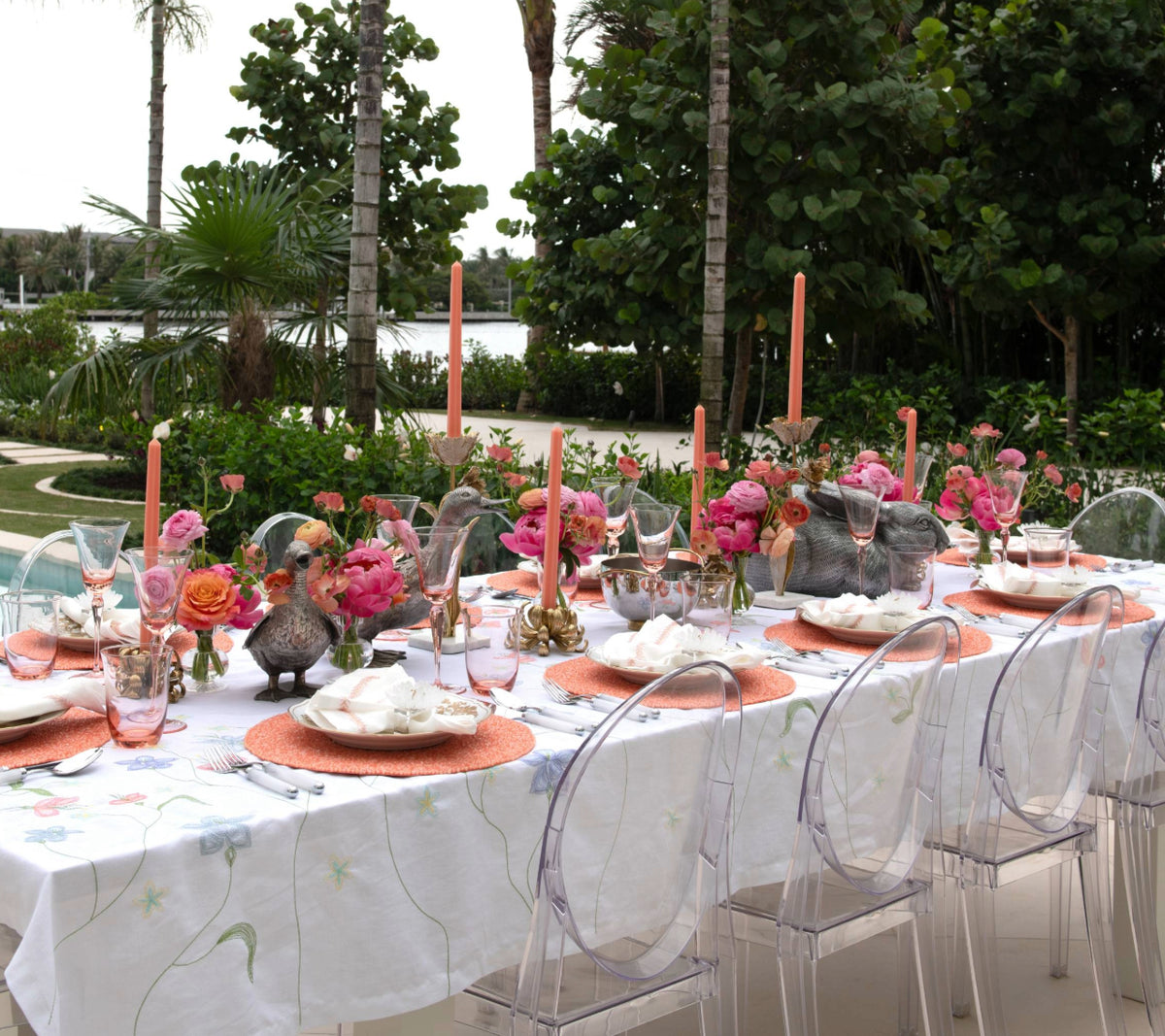 Vista Tablecloth in White & Multi