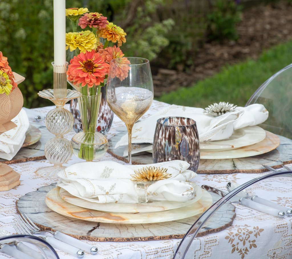 Kim Seybert, Inc.Fez Napkin in White, Gold & Silver, Set of 4Napkins