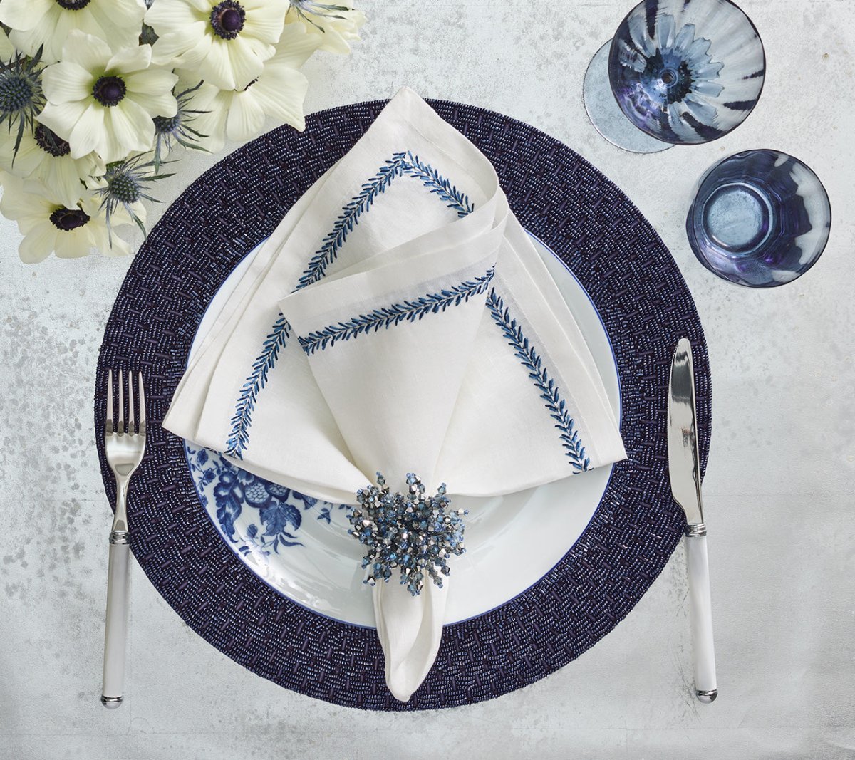 Brilliant Napkin Ring in Midnight & Silver | Kim Seybert