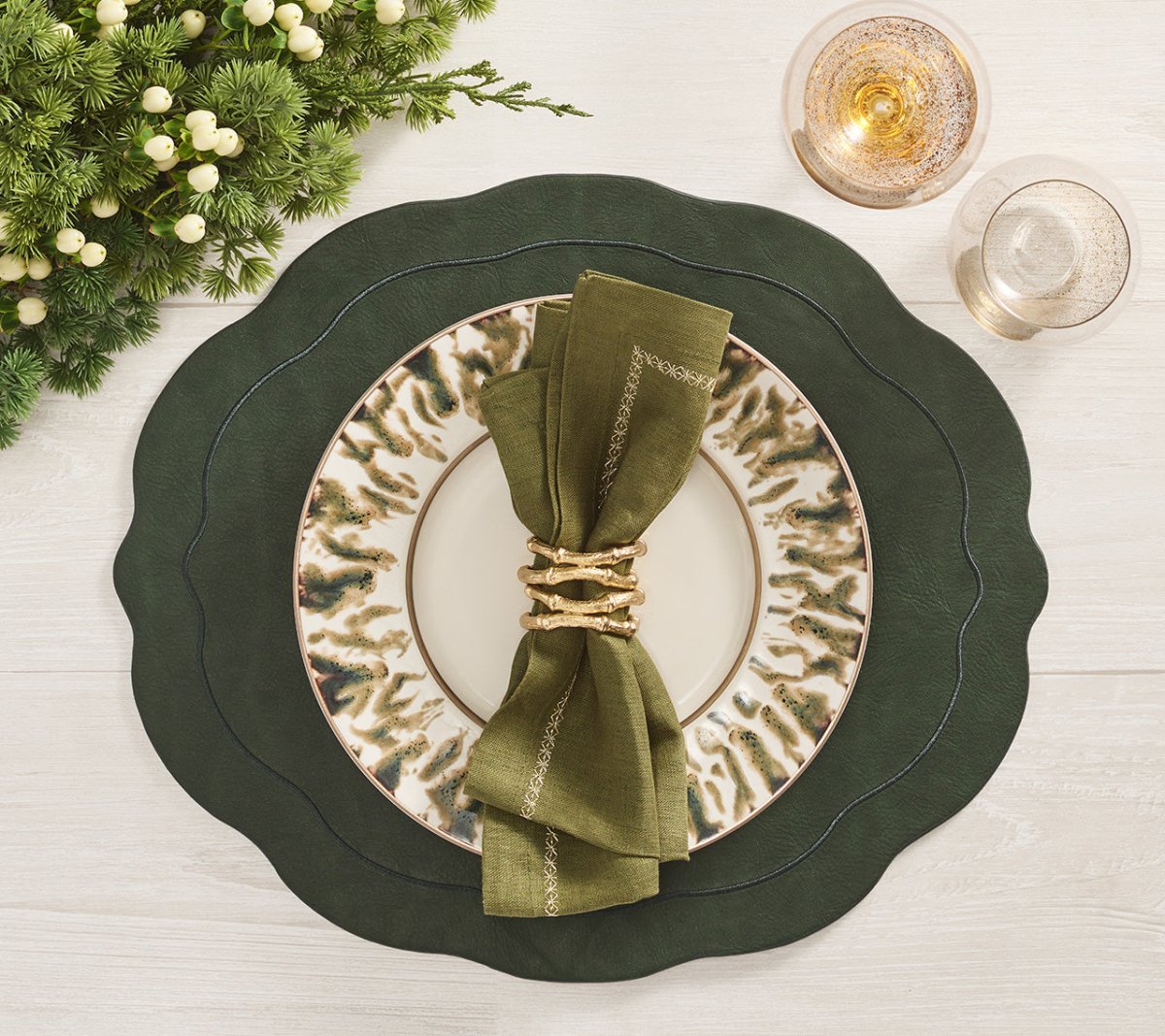 Kim Seybert, Inc.Classic Napkin in Olive, Set of 4Napkins